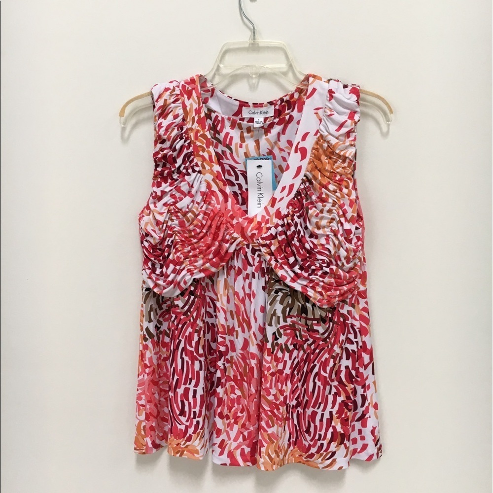 𝅺CALVIN Klein sleeveless shirred blouse.